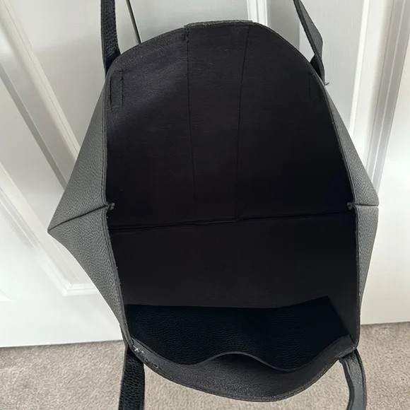 Vince Camuto bag - Picture 3 of 3